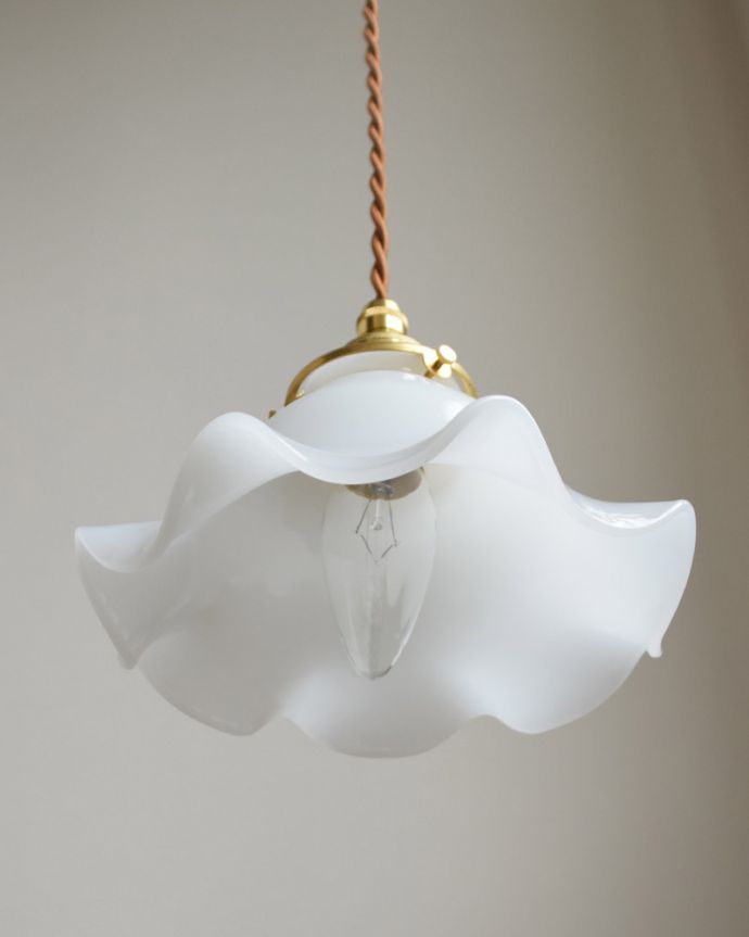 下から見たペンダントライト