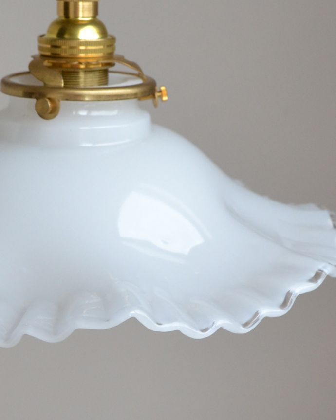 ペンダントライト　照明・ライティング　ペンダントライト（コード・シャンデリア電球・ギャラリーA付き）。毎日の疲れをホッと癒してくれる光です。(pl-014a)