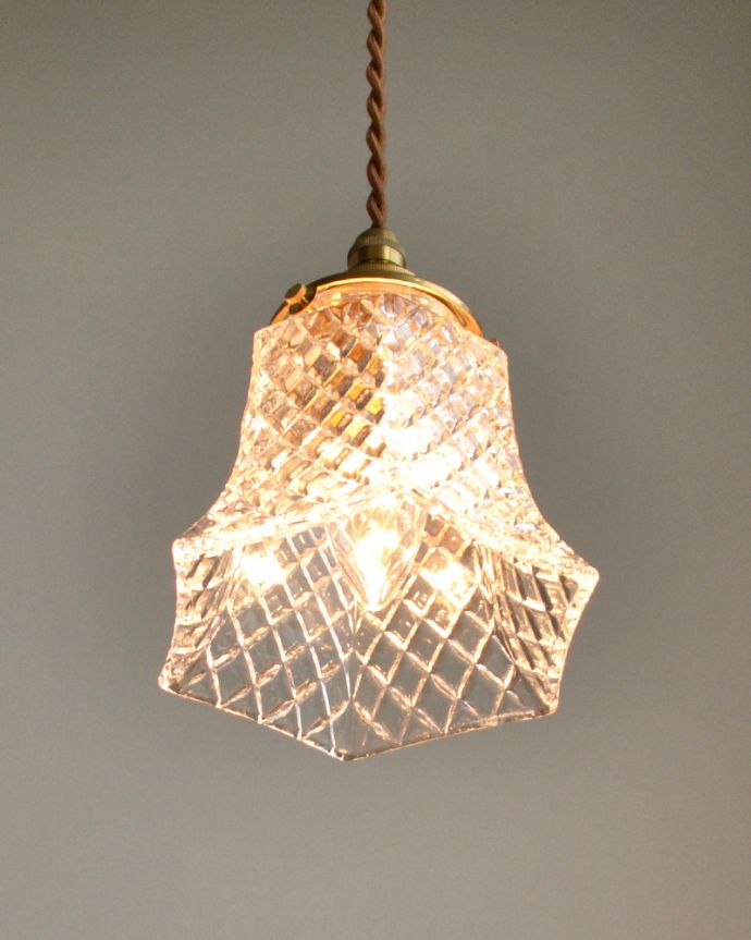 点灯後のペンダントライト