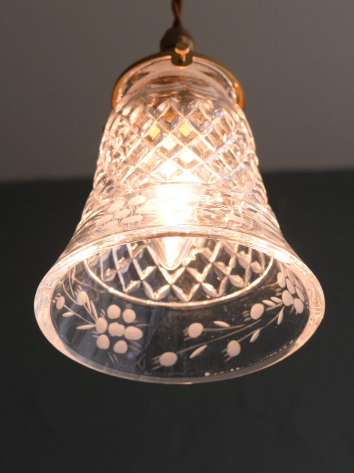 点灯後のペンダントライト