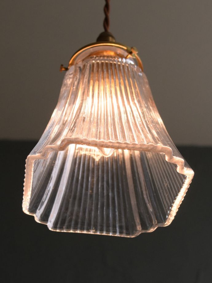 点灯後のペンダントライト