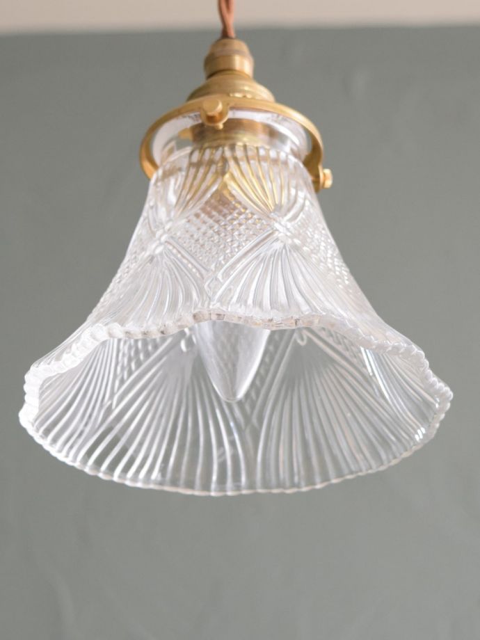 下から見たペンダントライト