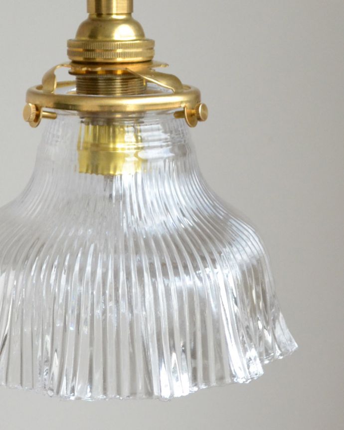 ガラスシェードの模様