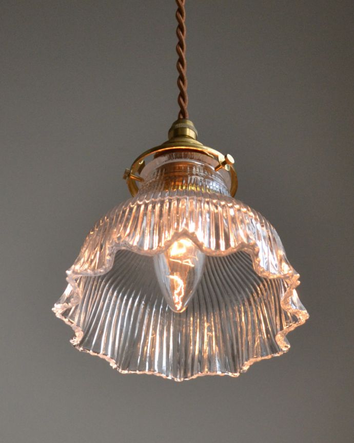 点灯後のペンダントライト