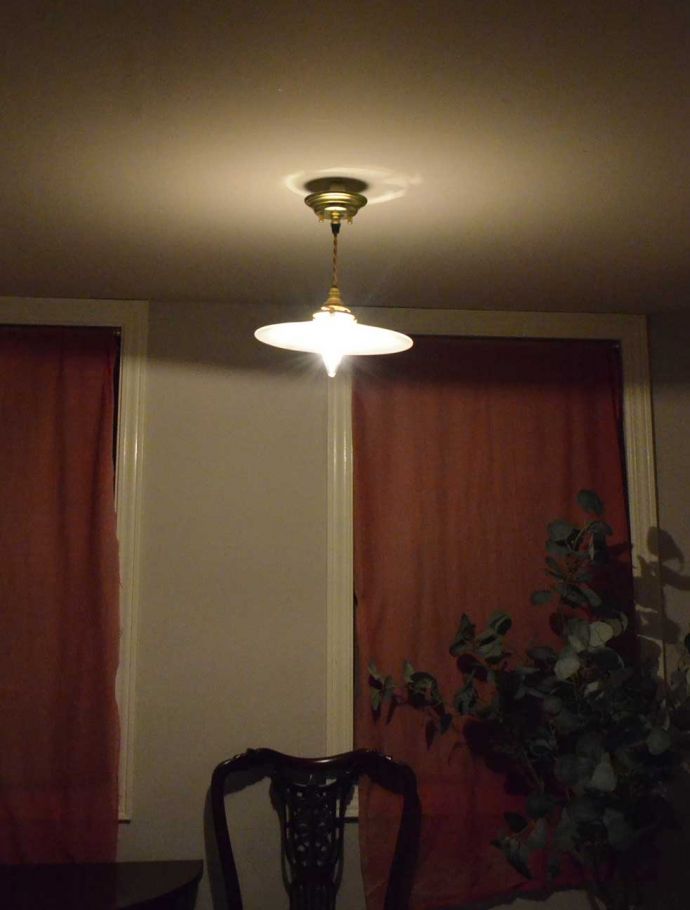 ペンダントライトの陰影