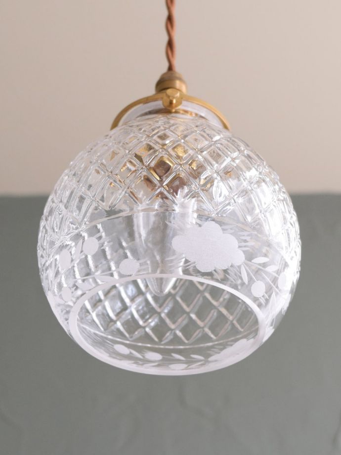 下から見たペンダントライト