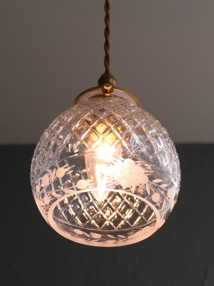 点灯後のペンダントライト