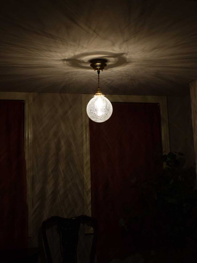 ペンダントライトの陰影