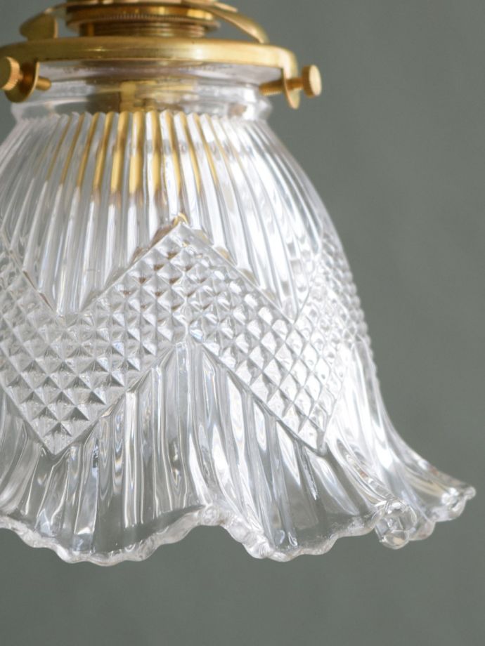 ガラスシェードの模様