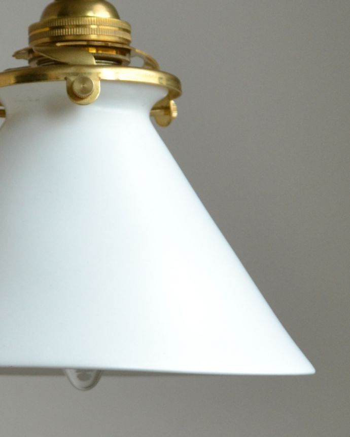 ボーンチャイナシェードの模様