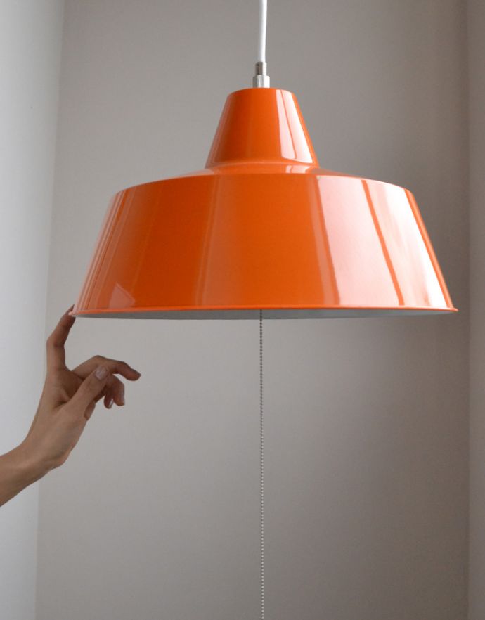 レトロな雰囲気のホウロウペンダントライト（オレンジ）2灯タイプ