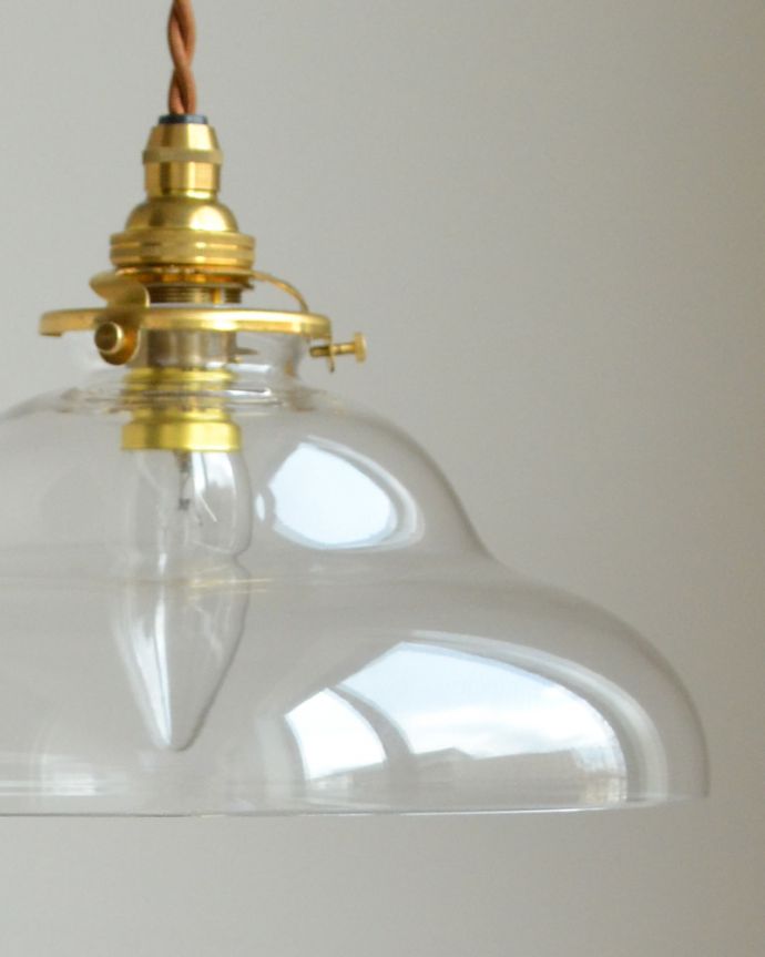 ガラスシェードの模様