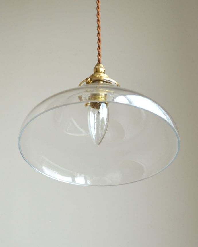 下から見たペンダントライト