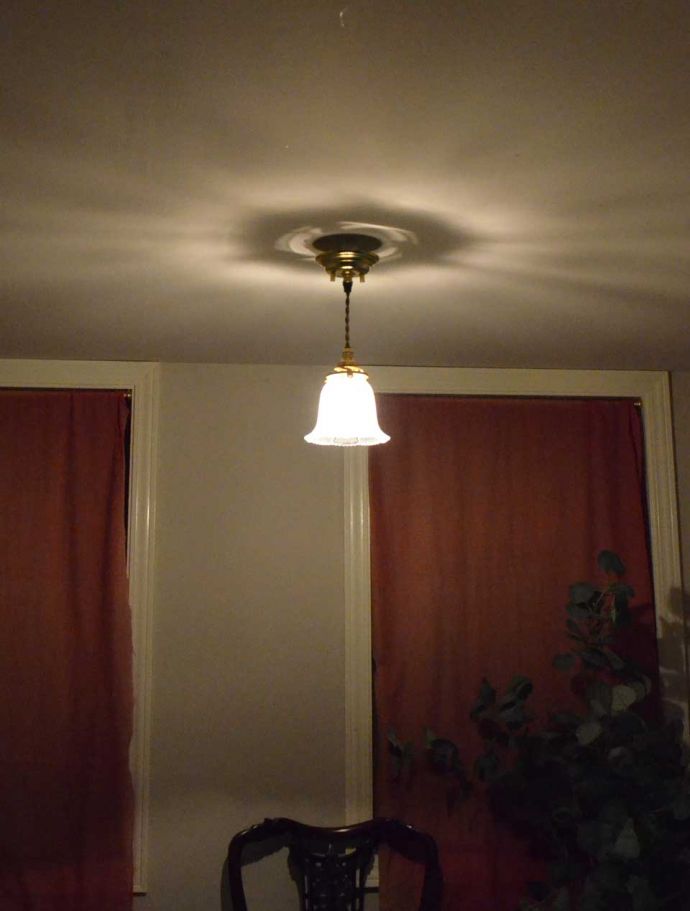 ペンダントライトの陰影