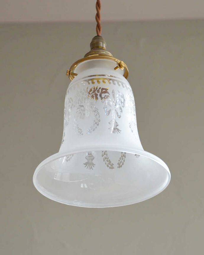 下から見たペンダントライト