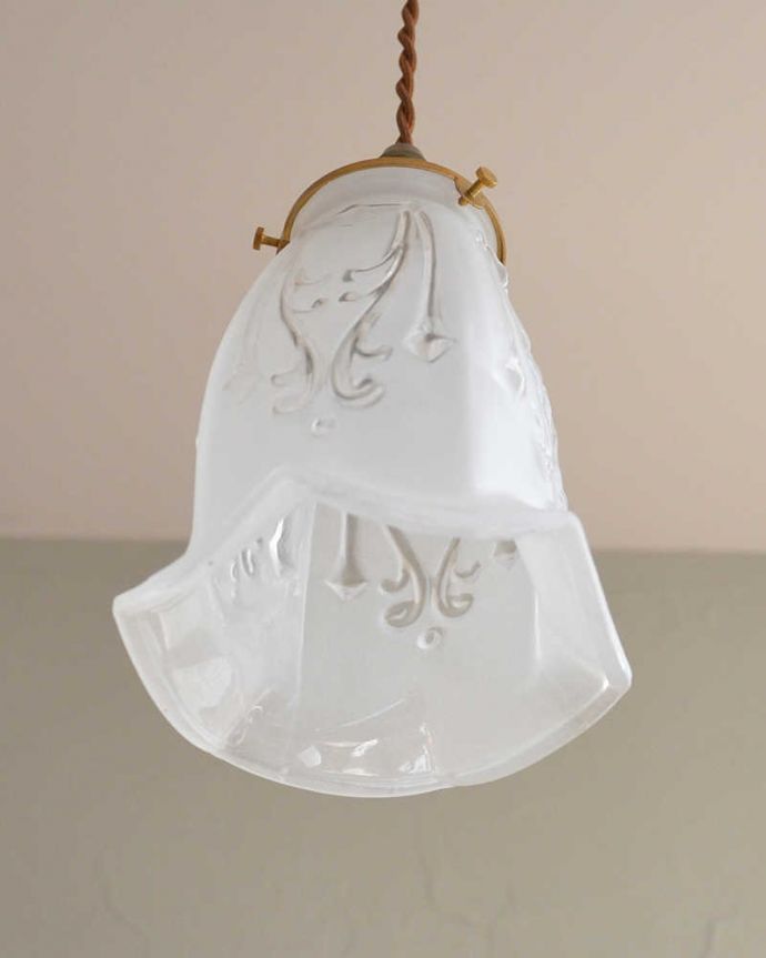 下から見たペンダントライト