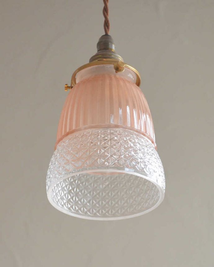 下から見たペンダントライト