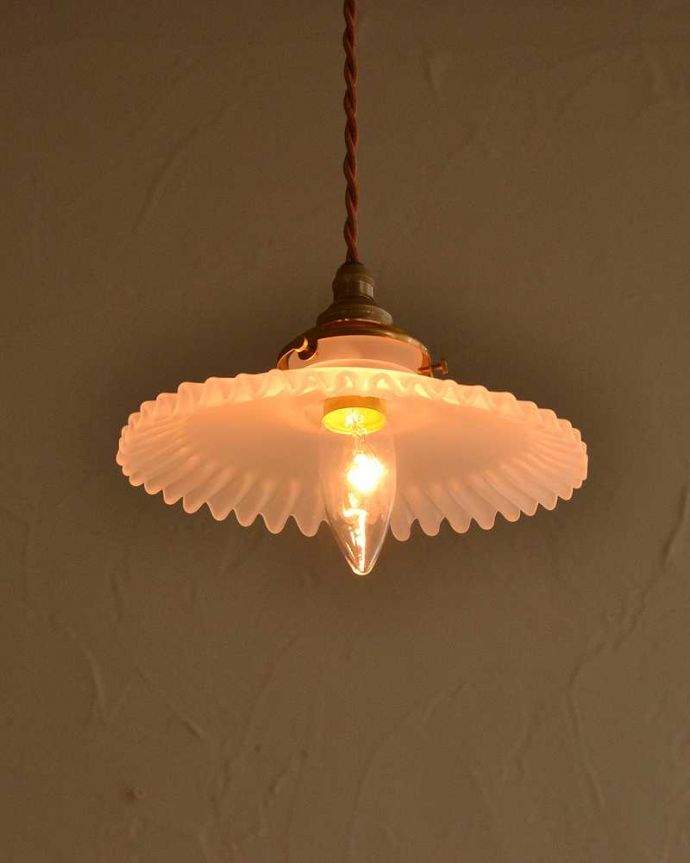 点灯後のペンダントライト