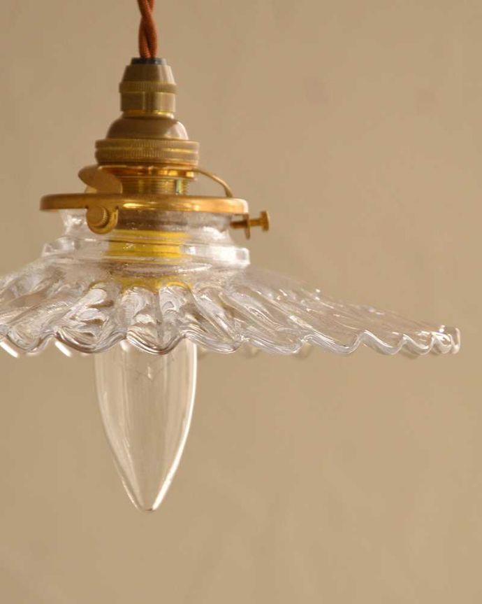 ガラスシェードの模様