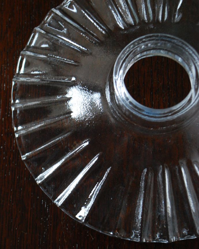 フリルガラスのシェード