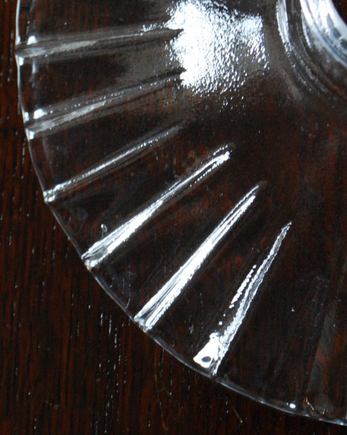 クリアガラスシェードのフリル