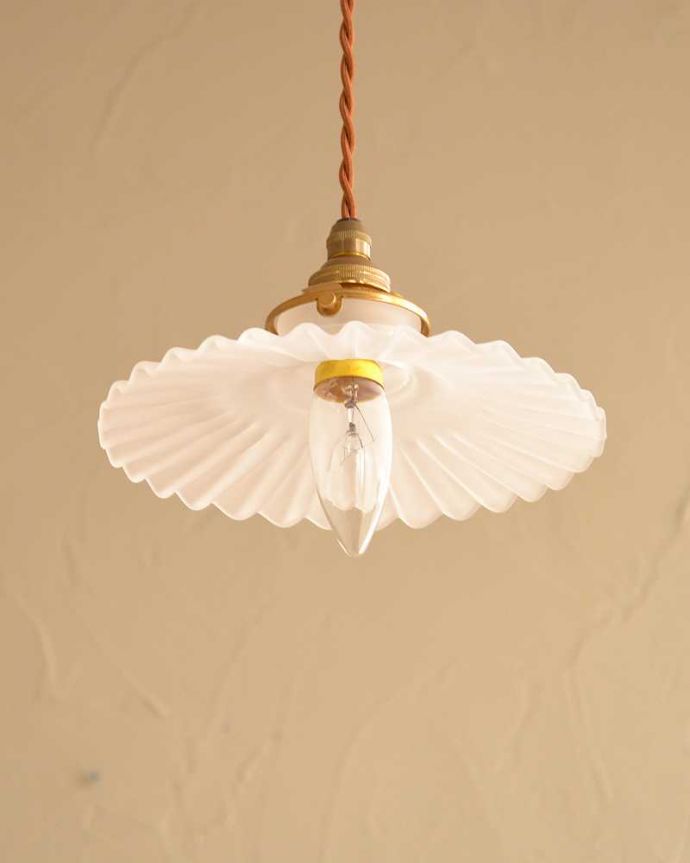 下から見たペンダントライト