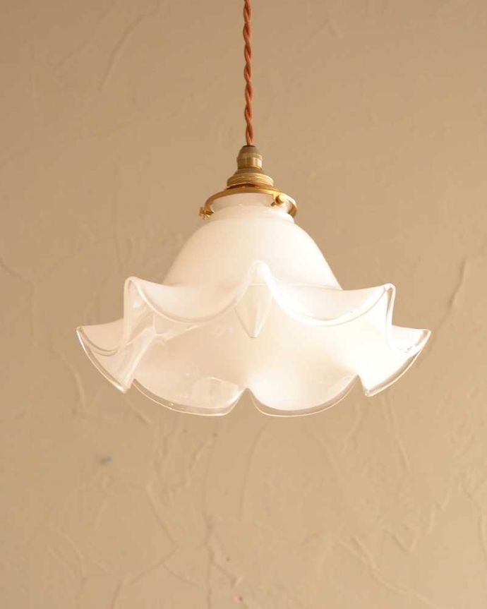 下から見たペンダントライト