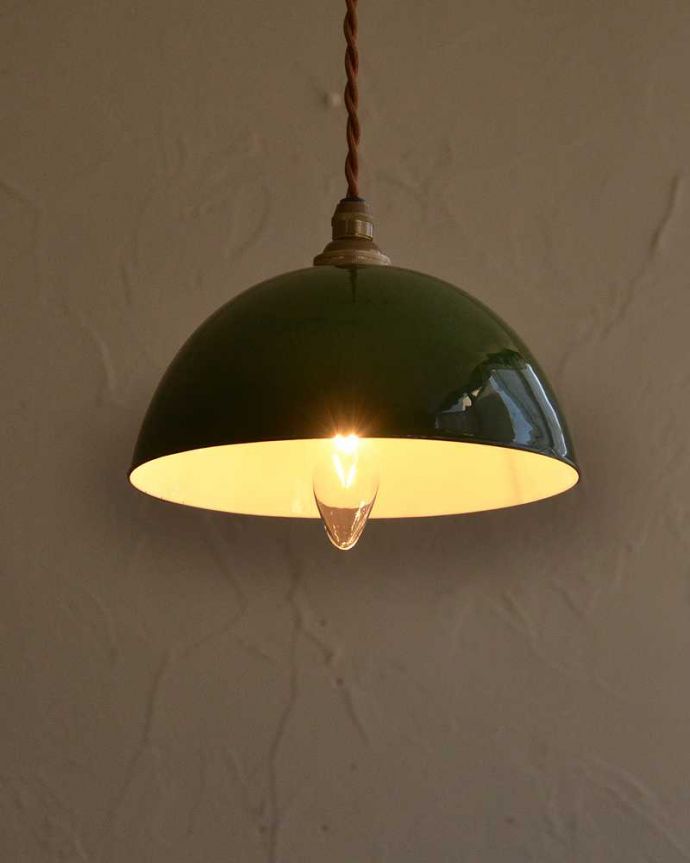 ペンダントライト　照明・ライティング　コロンとした形が可愛いグリーン色のホウロウペンダントライト（コード・シャンデリア球・ギャラリーなし）。。(pl-205)