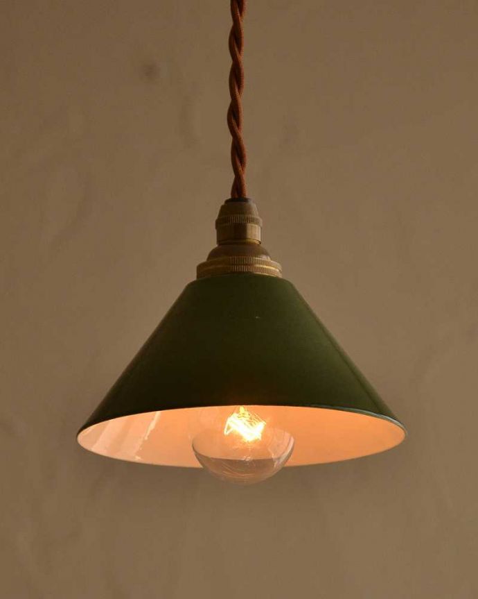 ペンダントライト　照明・ライティング　ほっこりとした素材感が人気のホウロウペンダントライト（コード・丸球・ギャラリーなし）。。(pl-212)