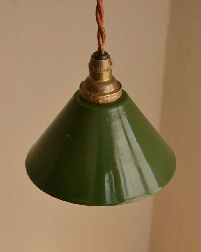 ペンダントライト　照明・ライティング　ほっこりとした素材感が人気のホウロウペンダントライト（コード・丸球・ギャラリーなし）。。(pl-212)