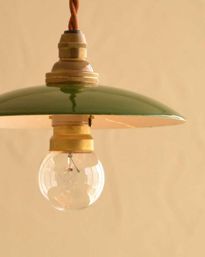 ペンダントライト　照明・ライティング　小さくて可愛い琺瑯のペンダントライト （コード・シャンデリア電球・ギャラリーなし）。。(pl-216)