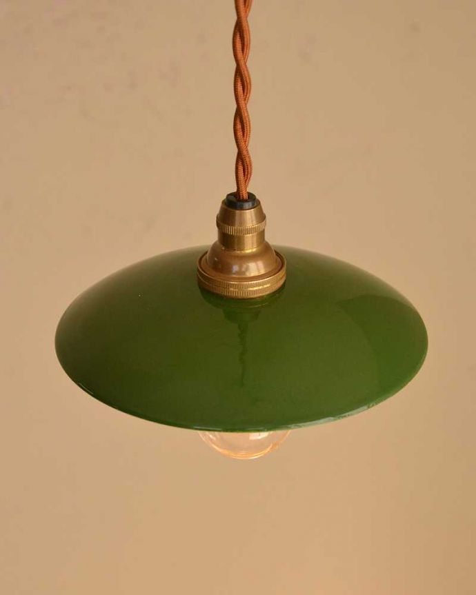 ペンダントライト　照明・ライティング　小さくて可愛い琺瑯のペンダントライト （コード・シャンデリア電球・ギャラリーなし）。。(pl-216)