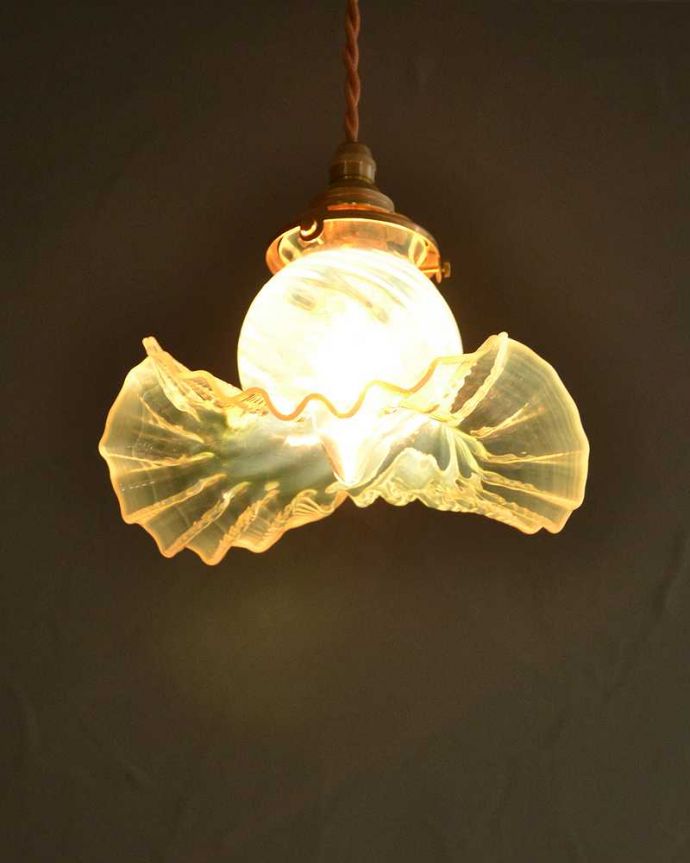 点灯後のペンダントライト