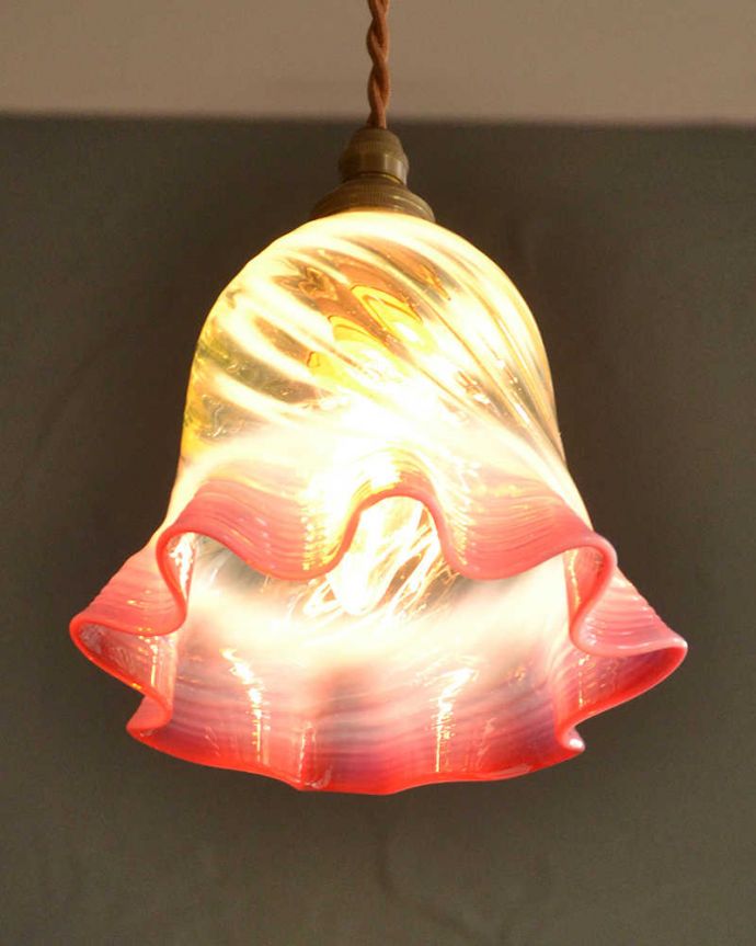 点灯後のペンダントライト