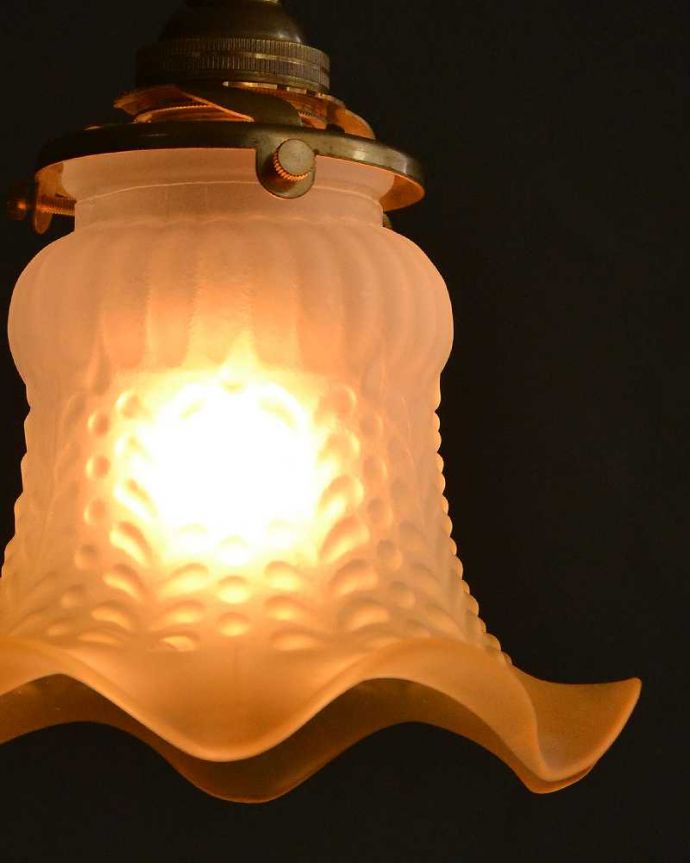 ペンダントライト　照明・ライティング　フロストガラスのペンダントライト（コード・シャンデリア電球・ギャラリーA付き）。。(pl-226)