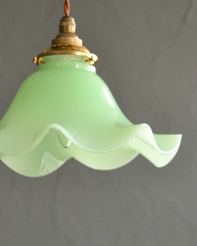 ガラスシェードの模様