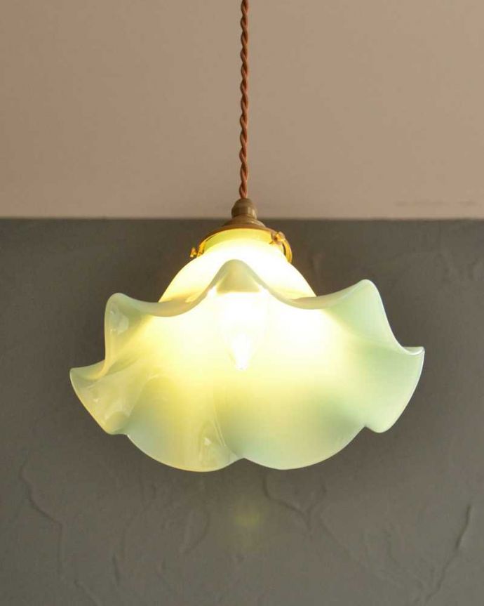 点灯後のペンダントライト