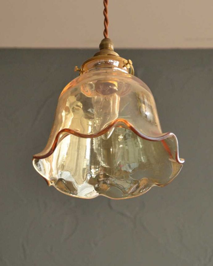 下から見たペンダントライト