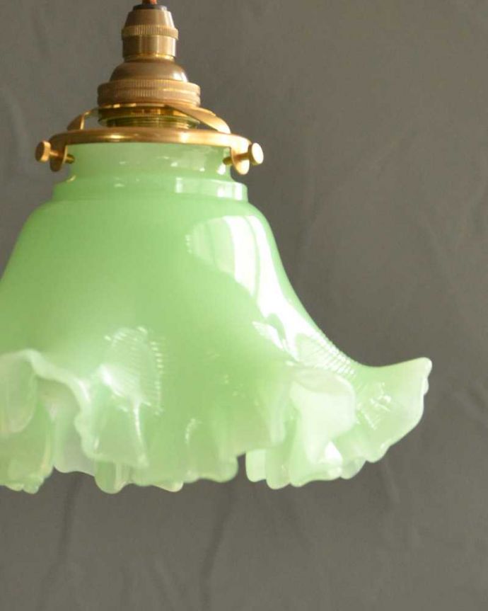 ガラスシェードの模様