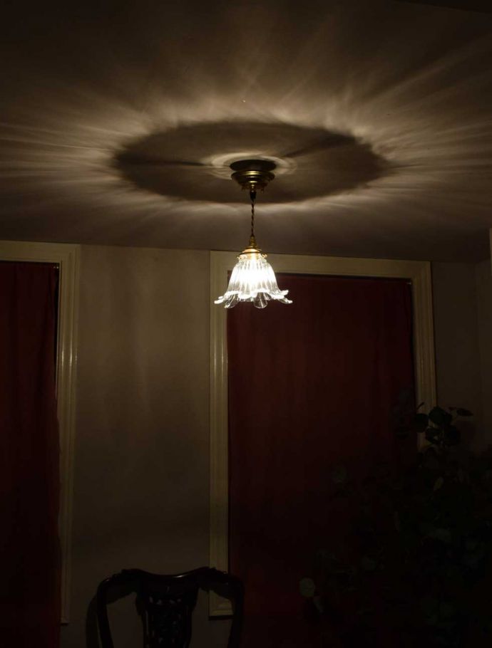 ペンダントライトの陰影