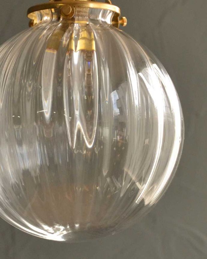 ガラスシェードの模様