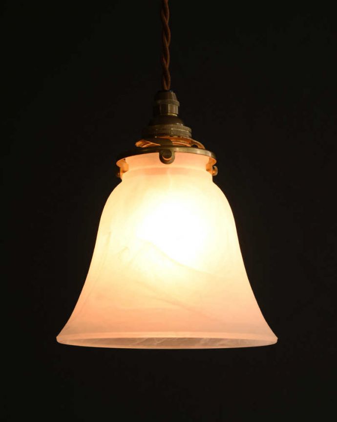 ペンダントライト　照明・ライティング　柔らかい灯りのガラスシェードペンダントライト(コード・シャンデリア電球・ギャラリーA付き) 。。(pl-249)