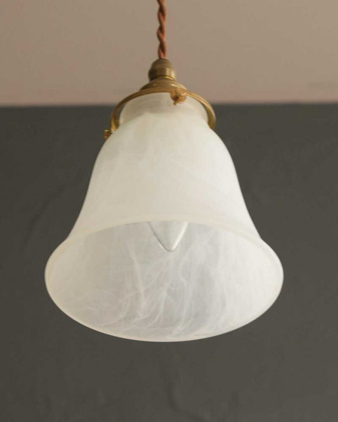 ペンダントライト　照明・ライティング　柔らかい灯りのガラスシェードペンダントライト(コード・シャンデリア電球・ギャラリーA付き) 。。(pl-249)