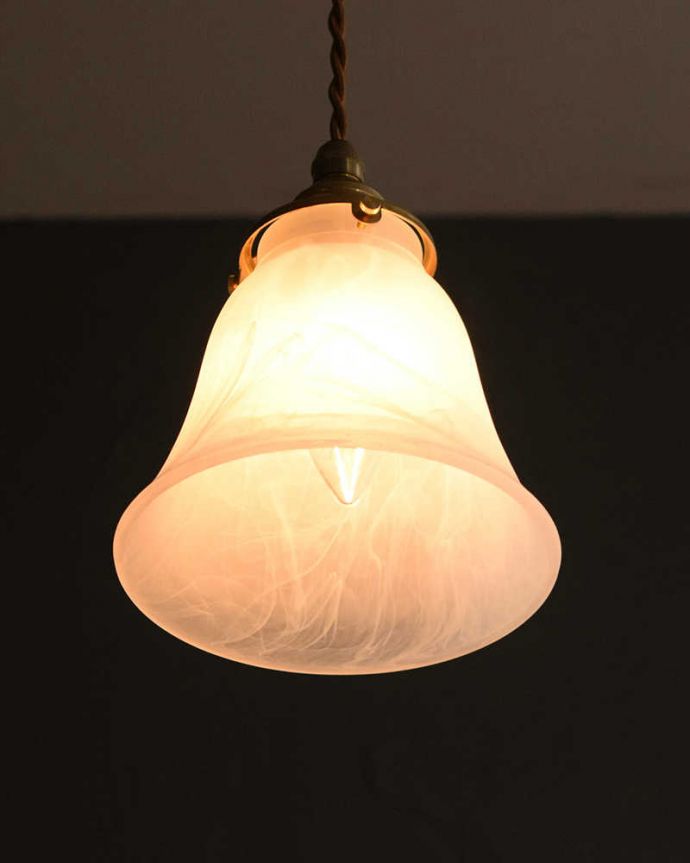 ペンダントライト　照明・ライティング　柔らかい灯りのガラスシェードペンダントライト(コード・シャンデリア電球・ギャラリーA付き) 。。(pl-249)
