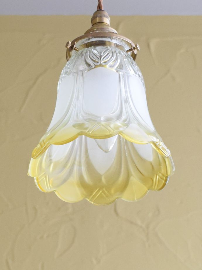 下から見たペンダントライト