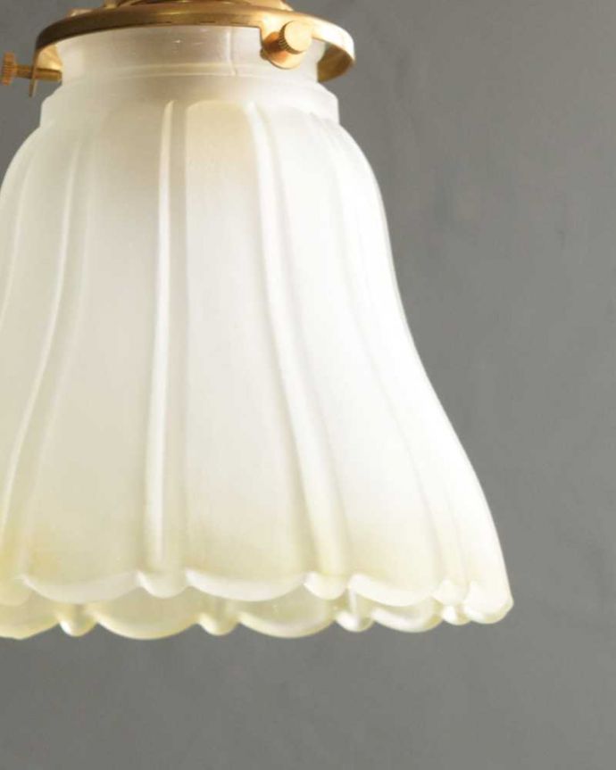 ガラスシェードの模様