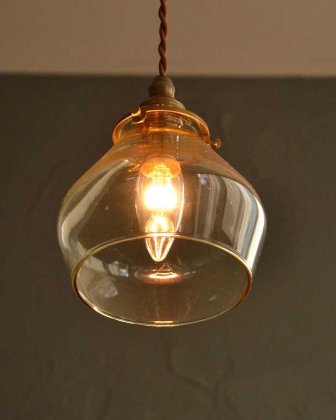 点灯後のペンダントライト