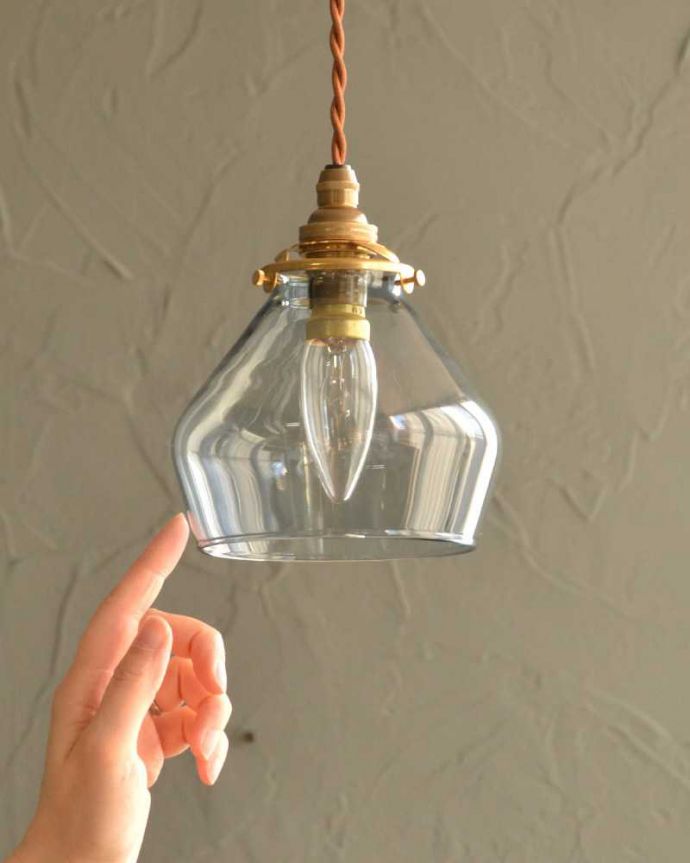 ペンダントライト　照明・ライティング　洋ナシのフォルムが可愛いペンダントライト（ブルー色）(コード・シャンデリア電球・ギャラリーA付き)。。(pl-270)