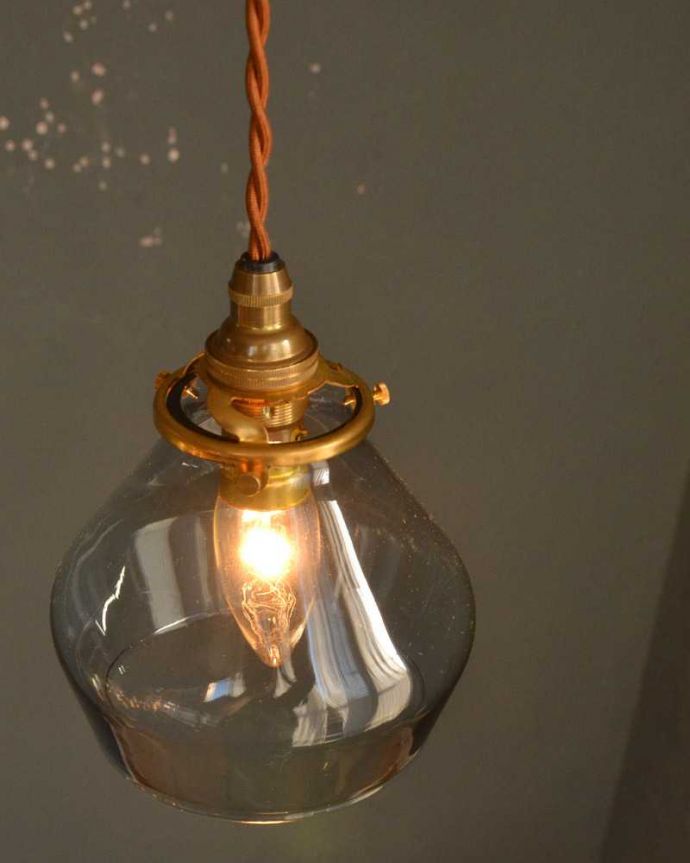 ペンダントライト　照明・ライティング　洋ナシのフォルムが可愛いペンダントライト（ブルー色）(コード・シャンデリア電球・ギャラリーA付き)。。(pl-270)