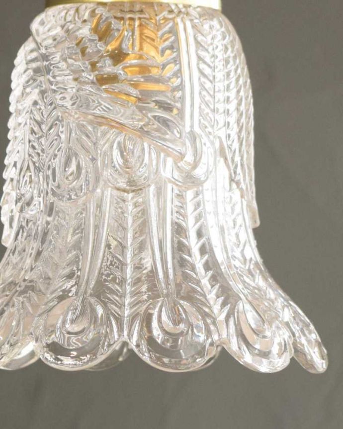 ガラスシェードの模様